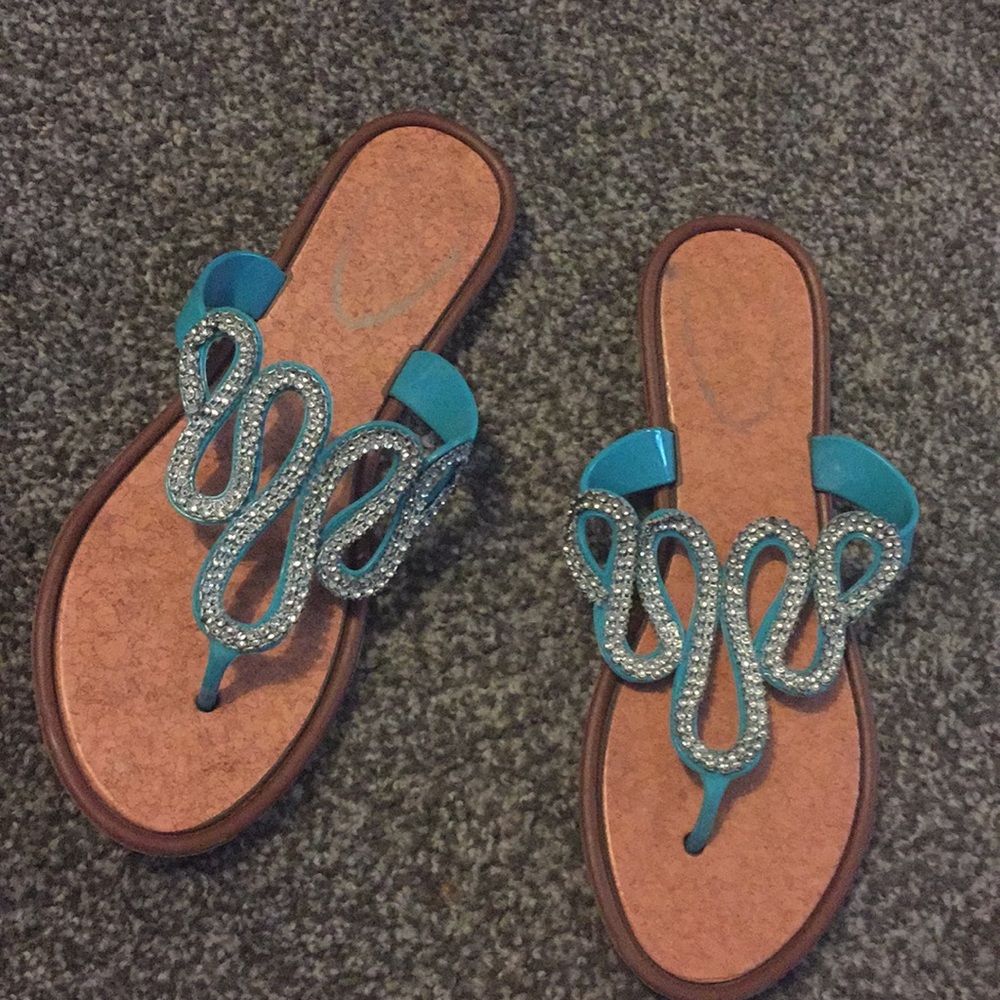 Women’s flip flops/ sandals